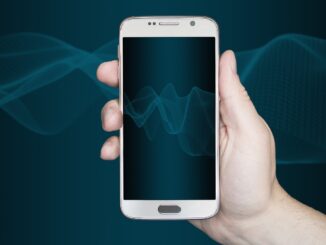 Smartphone representing mobile communication and network access. Image by TheDigitalArtist on Pixabay.